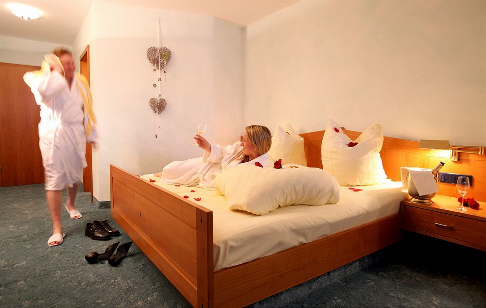 Hotel Am Hirschhorn - Wellness - Spa - And More Wilgartswiesen Extérieur photo